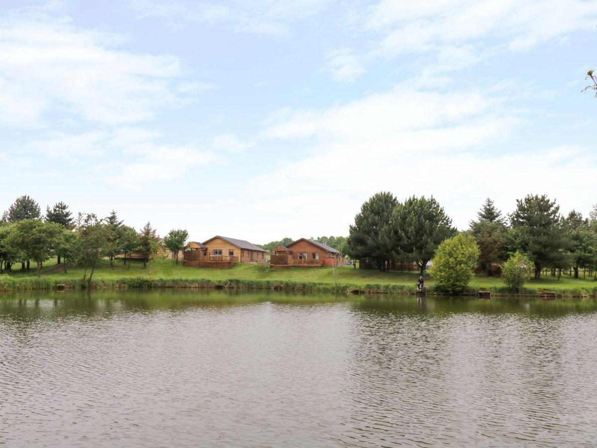 Makins Lodges Nuneaton Exterior photo